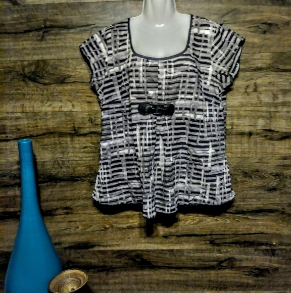 Cato Top Size XXL Light Weight Buckle Front EUC - Picture 2 of 10